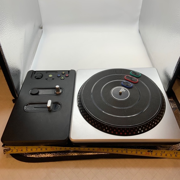 Vintage DJ Hero XBOX 360 Wireless Turntable Controller Untested AS IS For Parts - Picture 14 of 16